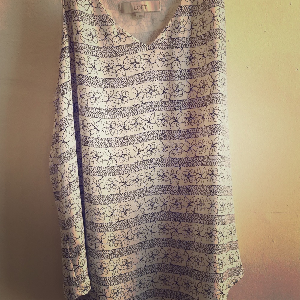 LOFT top size large